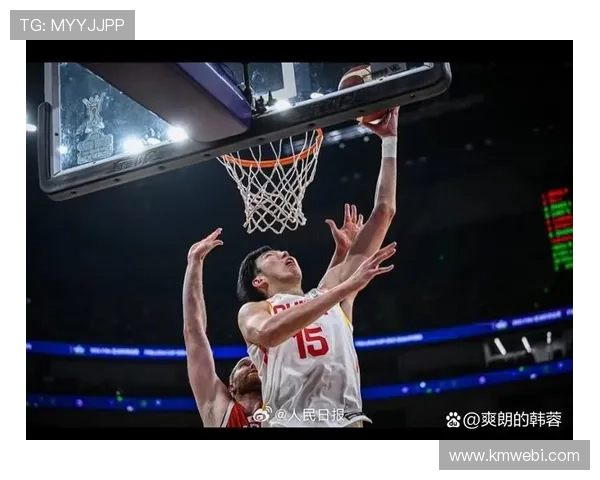 中国男篮迎战日本队，备战亚洲杯决赛争夺全力拼搏