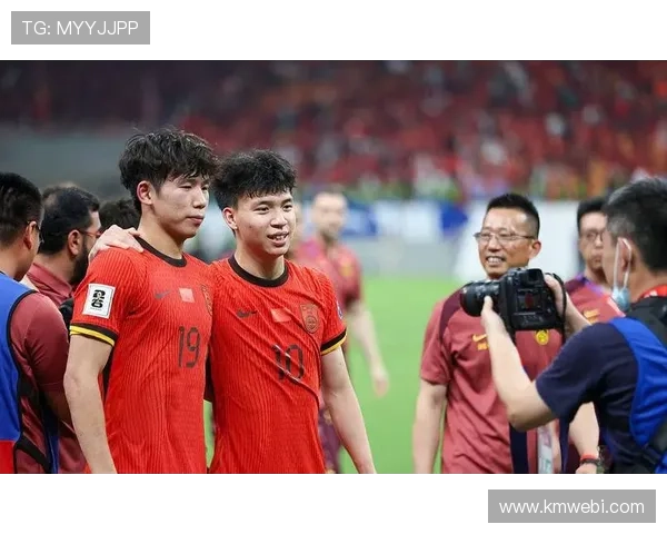 中国足球队迎战强敌备战世界杯预选赛 力争突破晋级门槛全力出击