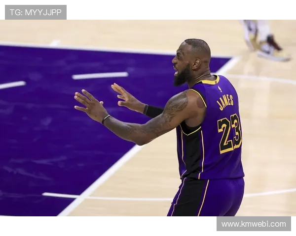 詹姆斯再创历史里程碑湖人逆转取胜年轻核心展现冠军潜力