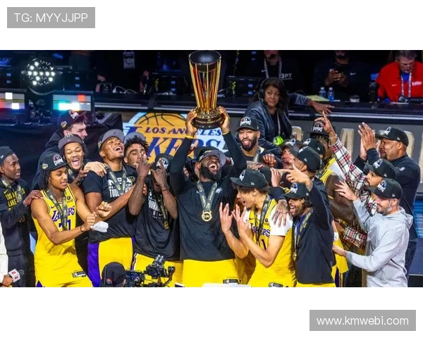 詹姆斯迎来职业生涯新高 湖人击败勇士再度挺进季后赛